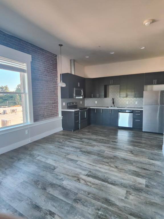Apartment for rent at 31 Cowlitz St, Saint Helens, OR 97051