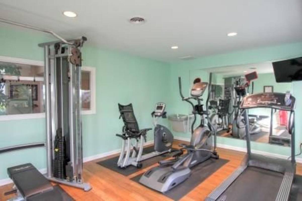 Apartment for rent at Crickentree, 1061 Johnnie Dodds Blvd, Mount Pleasant, SC 29464