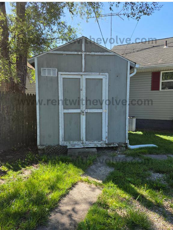 House for rent at 1708 W 11th St, Muncie, IN 47302