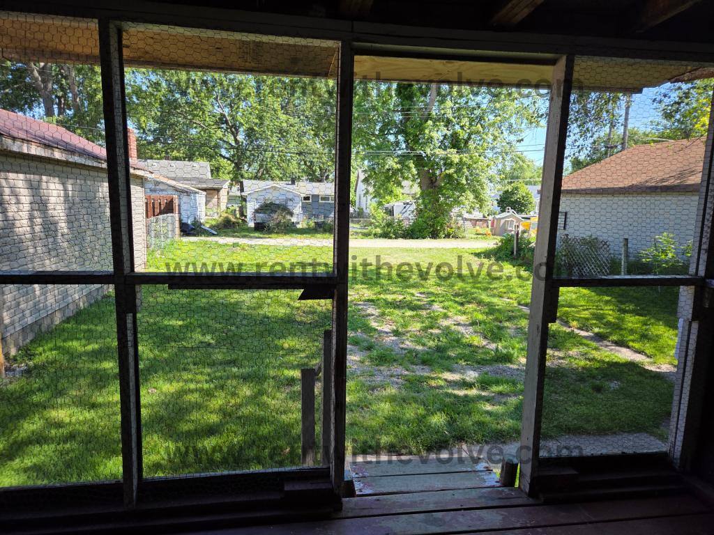 House for rent at 1708 W 11th St, Muncie, IN 47302