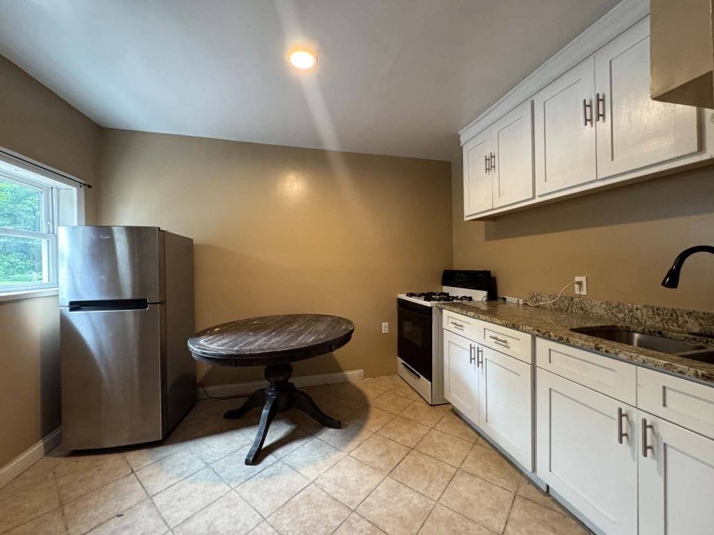 Townhouse for rent at 3013 N 34th St #2, Kansas City, KS 66104