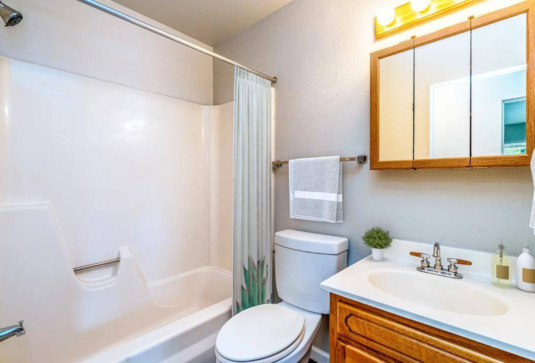 Apartment for rent at Tamarack, 4137 Secor Rd, Toledo, OH 43623