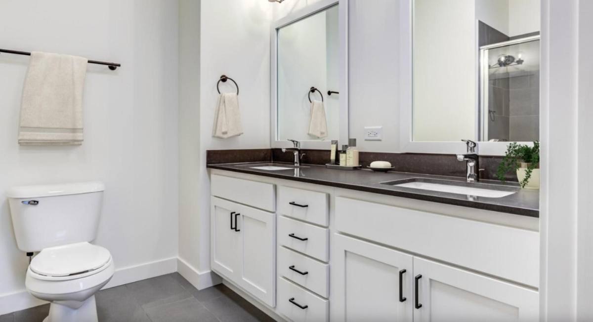Apartment for rent at 100 N Addison Ave, Elmhurst, IL 60126
