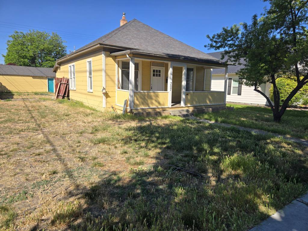 House for rent at 307 5th Ave N, Twin Falls, ID 83301