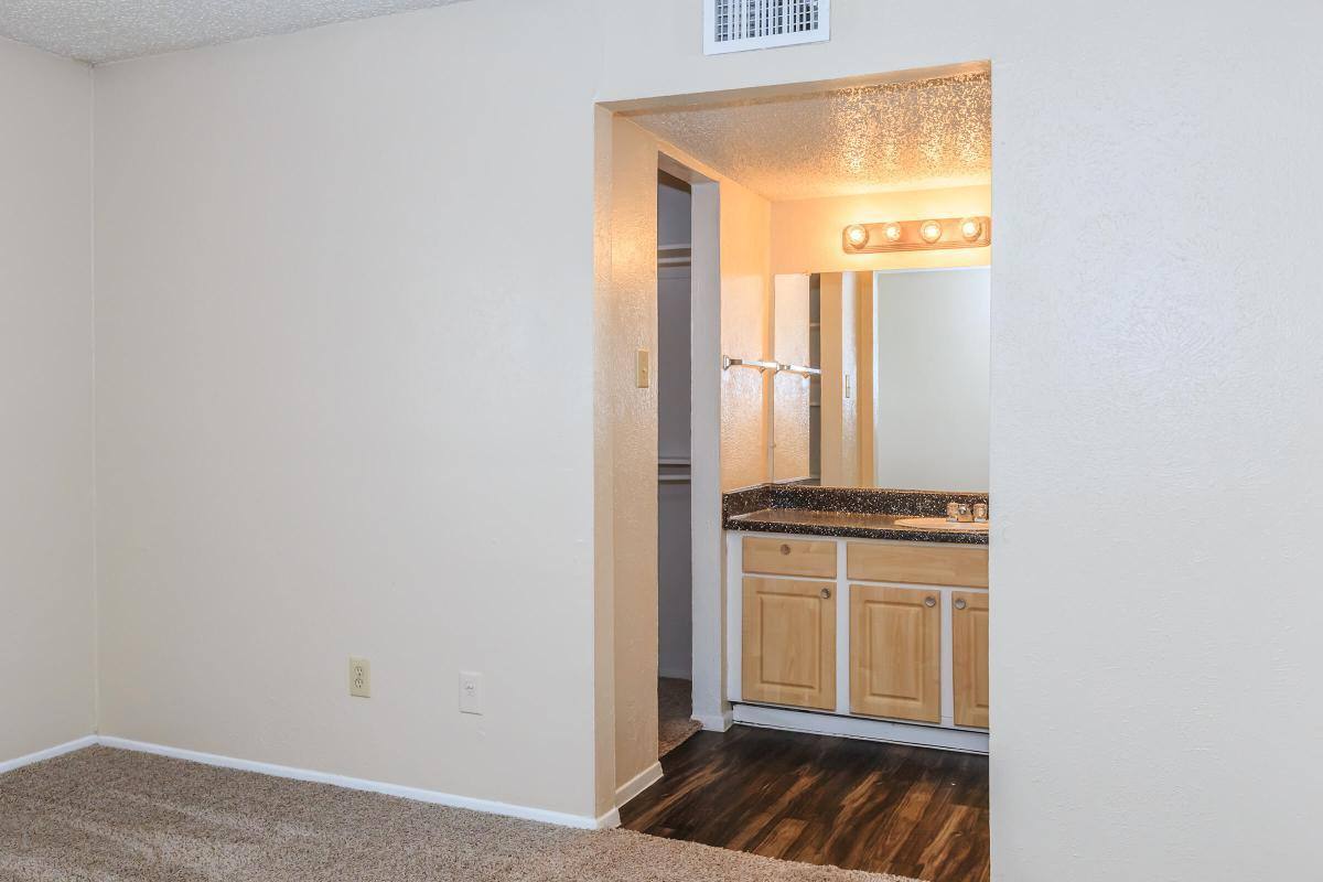 Apartment for rent at 3146 W Northgate Dr, Irving, TX 75062