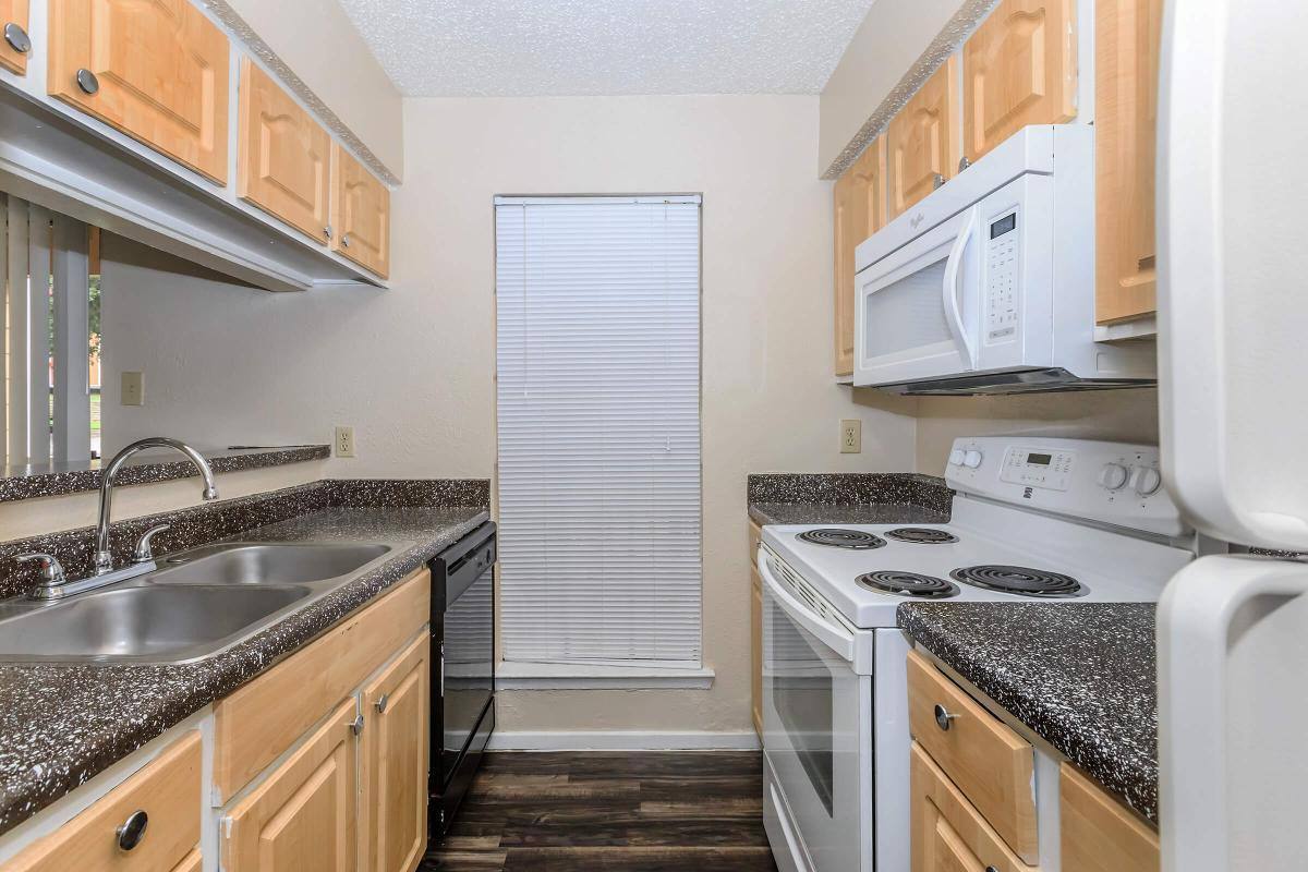 Apartment for rent at 3146 W Northgate Dr, Irving, TX 75062