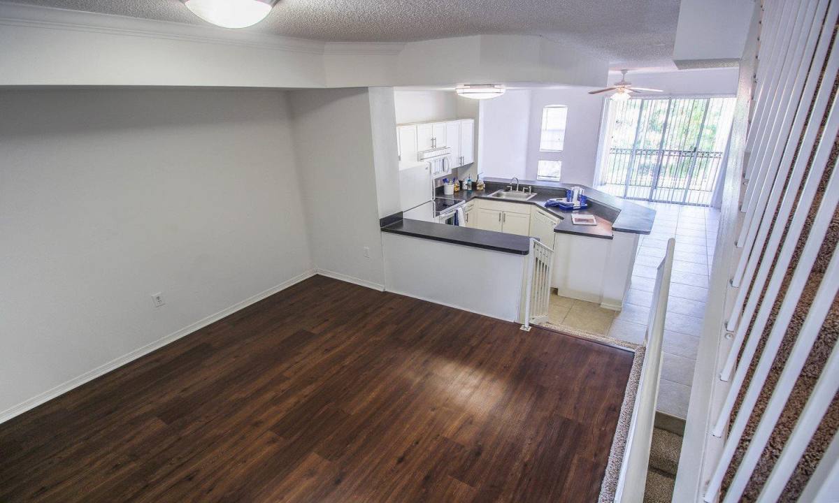 Apartment for rent at Promenade at Aventura, 19680 E Country Club Dr, Miami, FL 33180
