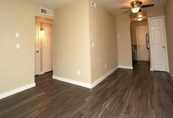 Apartment for rent at 930 S Blvd, Edmond, OK 73034