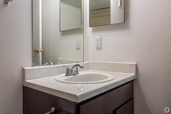 Apartment for rent at Oak Run Manor, 4100 Vista Rd, Pasadena, TX 77504