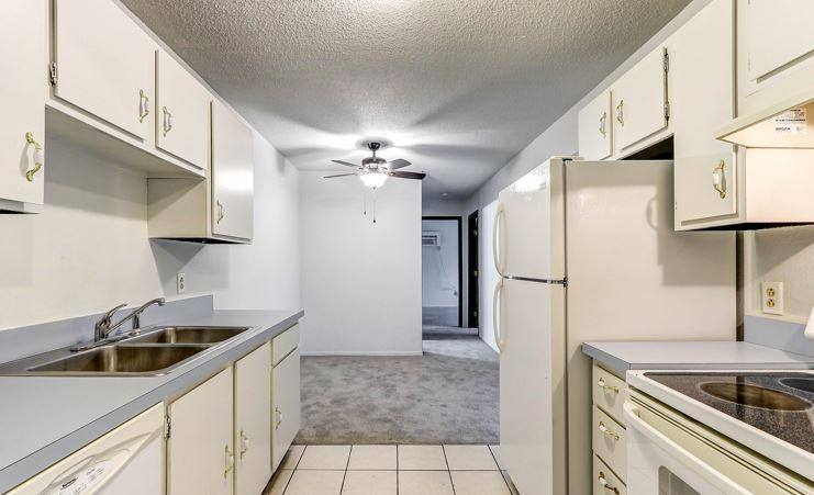Apartment for rent at Venetian Woods Condominium, 2150 N McCord Rd, Toledo, OH 43615
