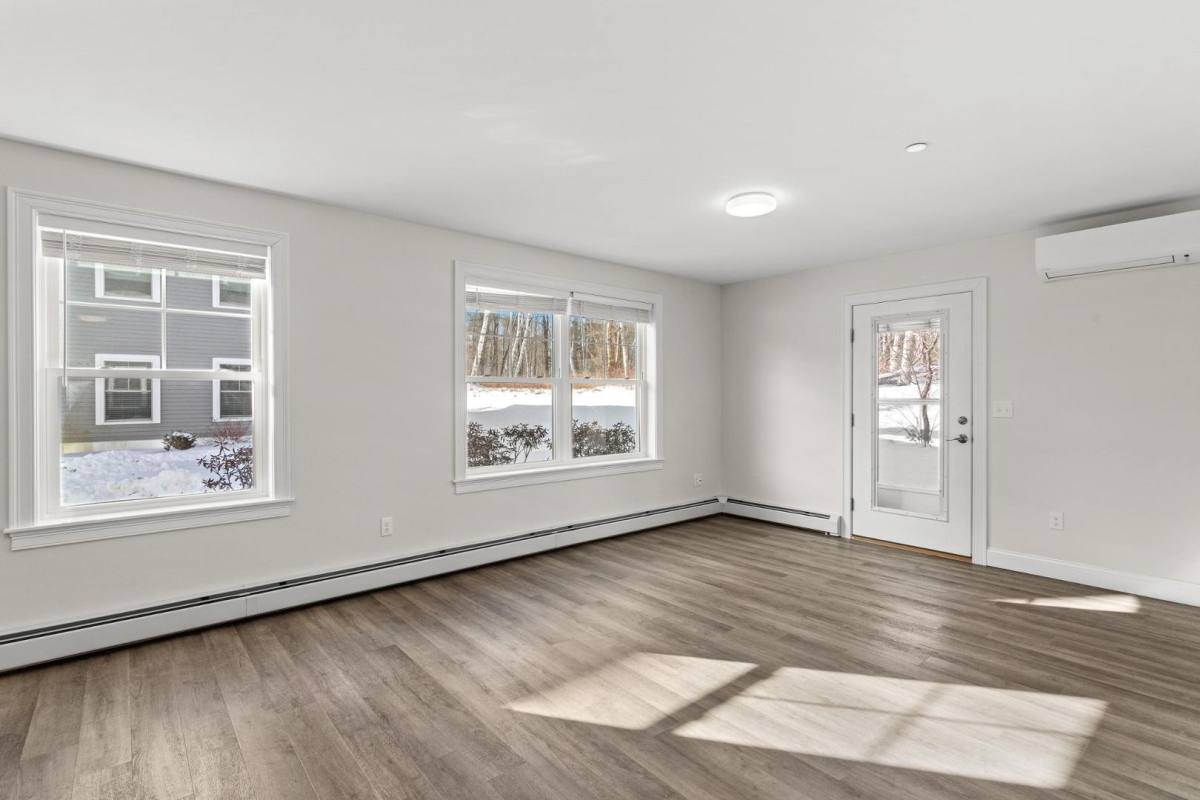 Apartment for rent at 5 Captain's Way, Brunswick, ME 04011