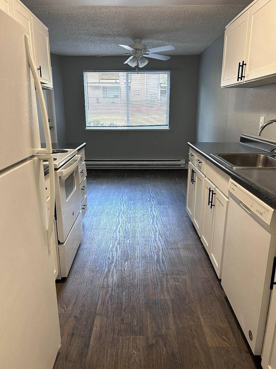 Apartment for rent at 9900 SW Conestoga Dr, Beaverton, OR 97008