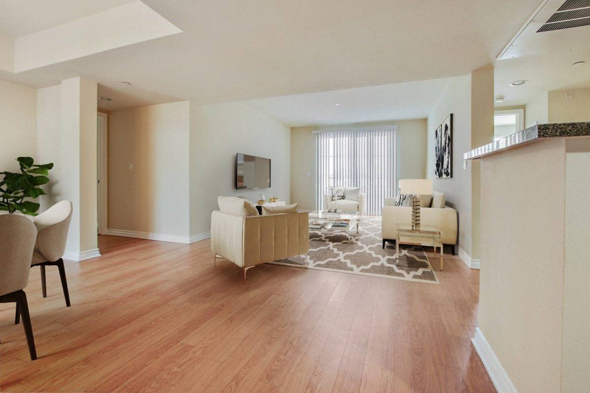 Apartment for rent at 5501 Newcastle Ave, Encino, CA 91316