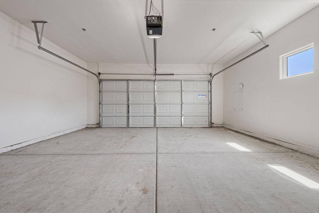 Townhouse for rent at 7649 E 44th St, Yuma, AZ 85365