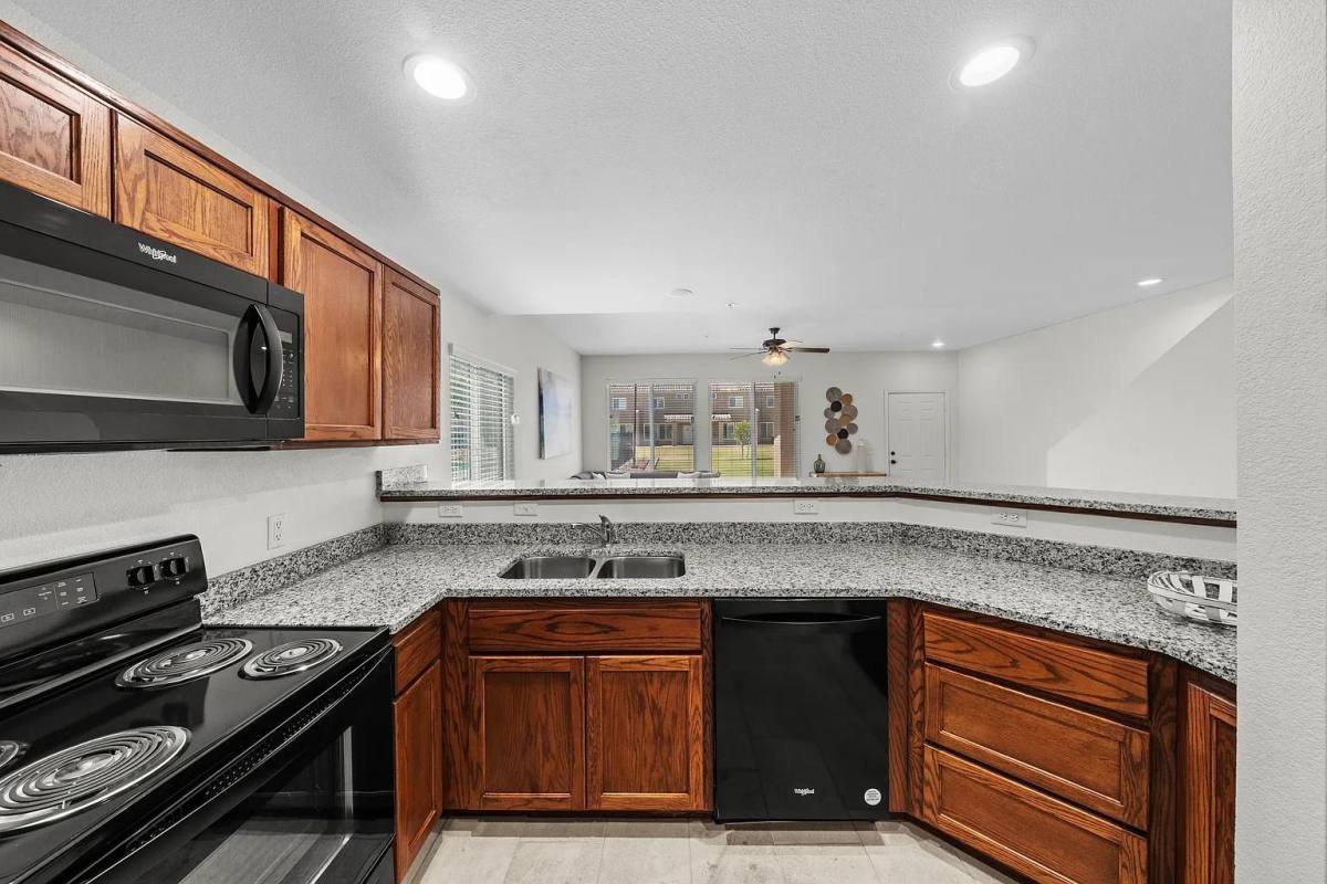 Townhouse for rent at 7649 E 44th St, Yuma, AZ 85365