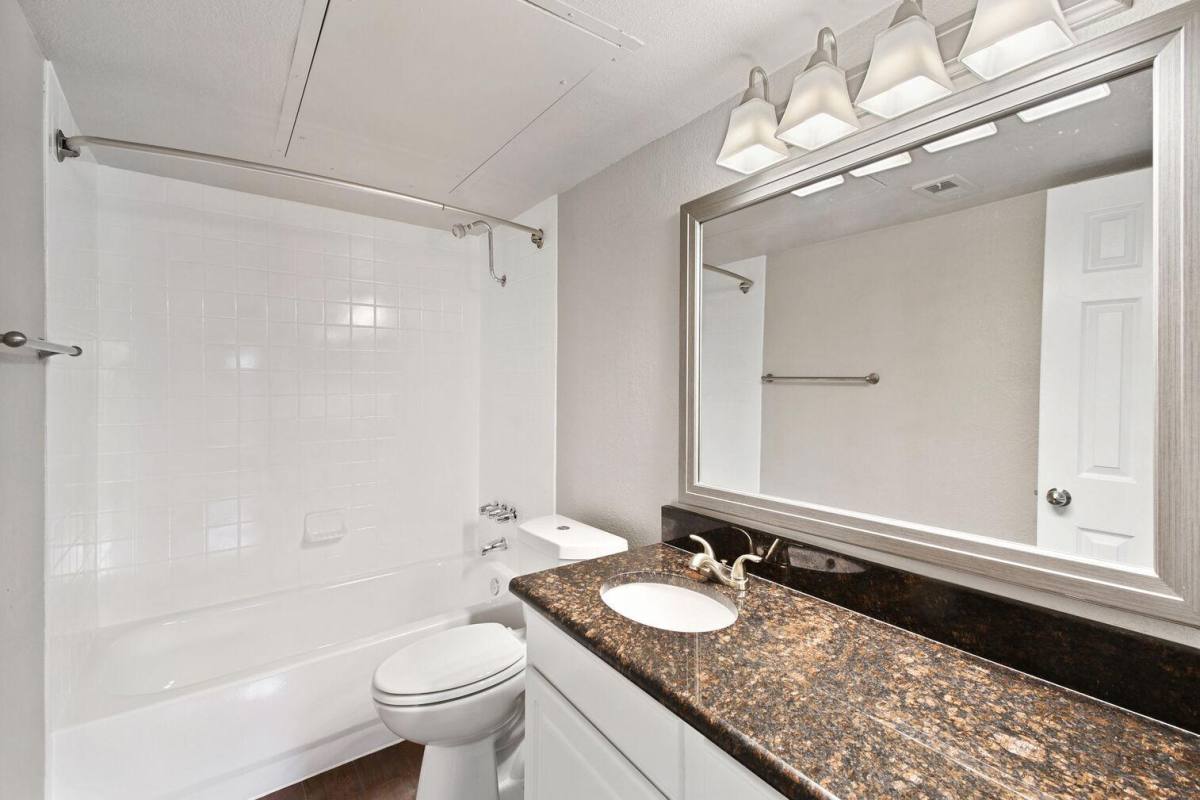 Apartment for rent at Madison, 10501 Steppington Dr, Dallas, TX 75230
