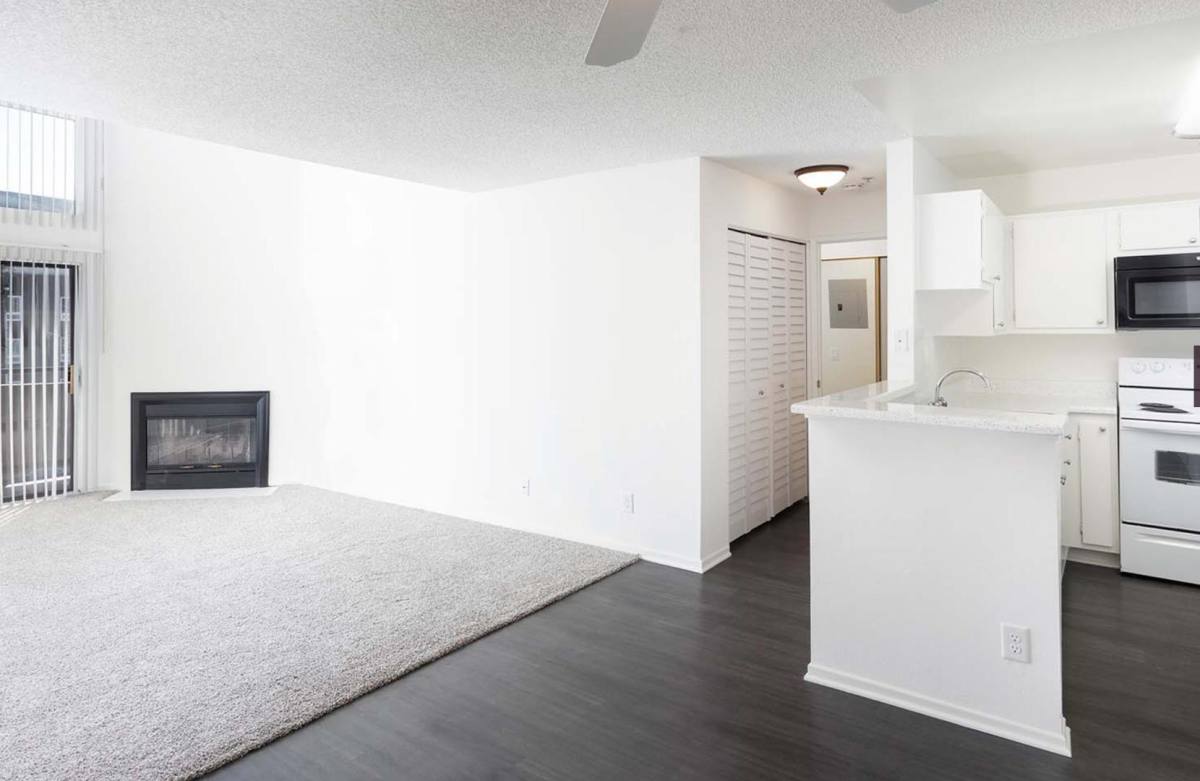 Apartment for rent at The Ritz, 4335 Vineland Ave, North Hollywood, CA 91602