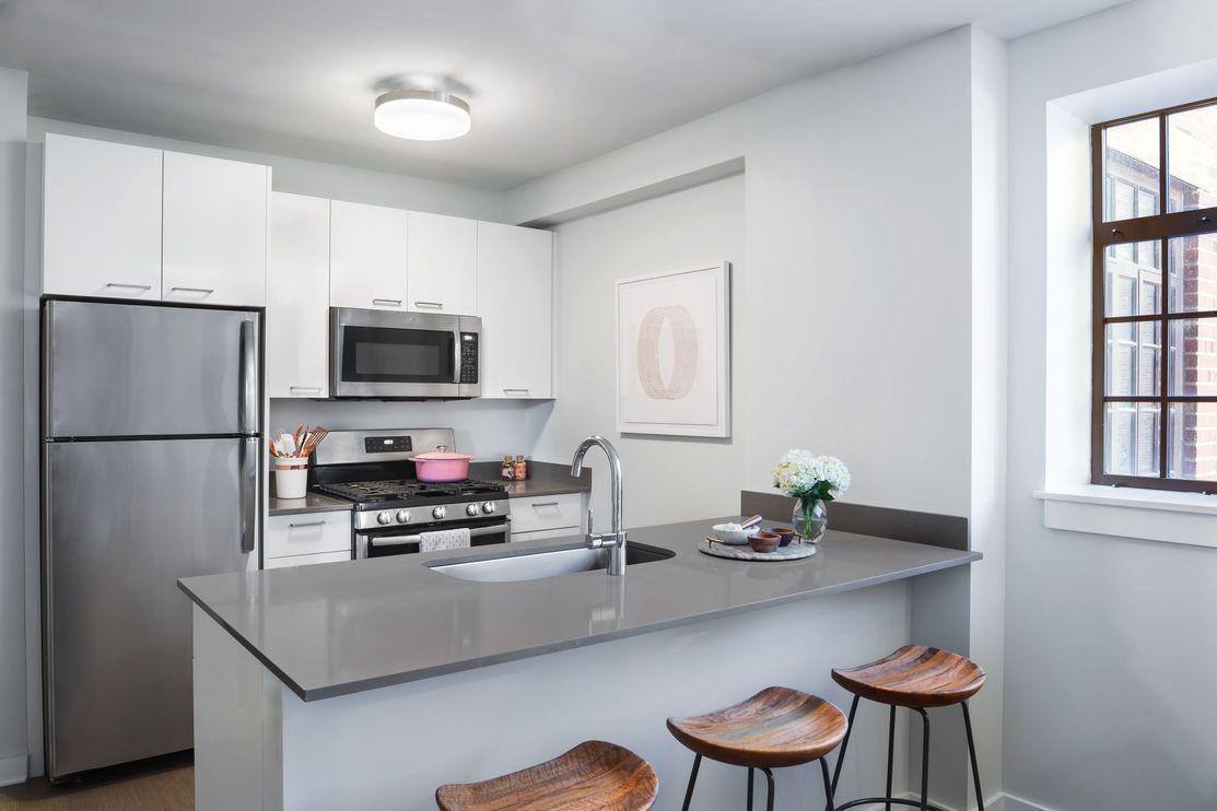 Apartment for rent at 2000 W Diversey Ave, Chicago, IL 60647