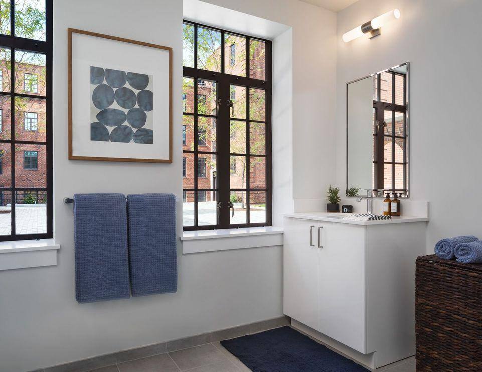 Apartment for rent at 2000 W Diversey Ave, Chicago, IL 60647