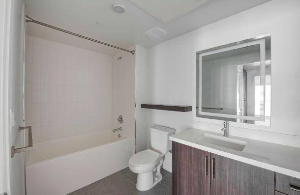 Apartment for rent at 4531 Hollywood Blvd, Los Angeles, CA 90027