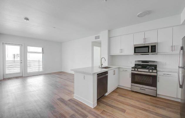 Apartment for rent at 4531 Hollywood Blvd, Los Angeles, CA 90027