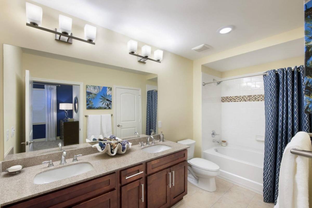 Apartment for rent at Miramar Park Apartment Homes, 11000 Miramar Blvd, Hollywood, FL 33025