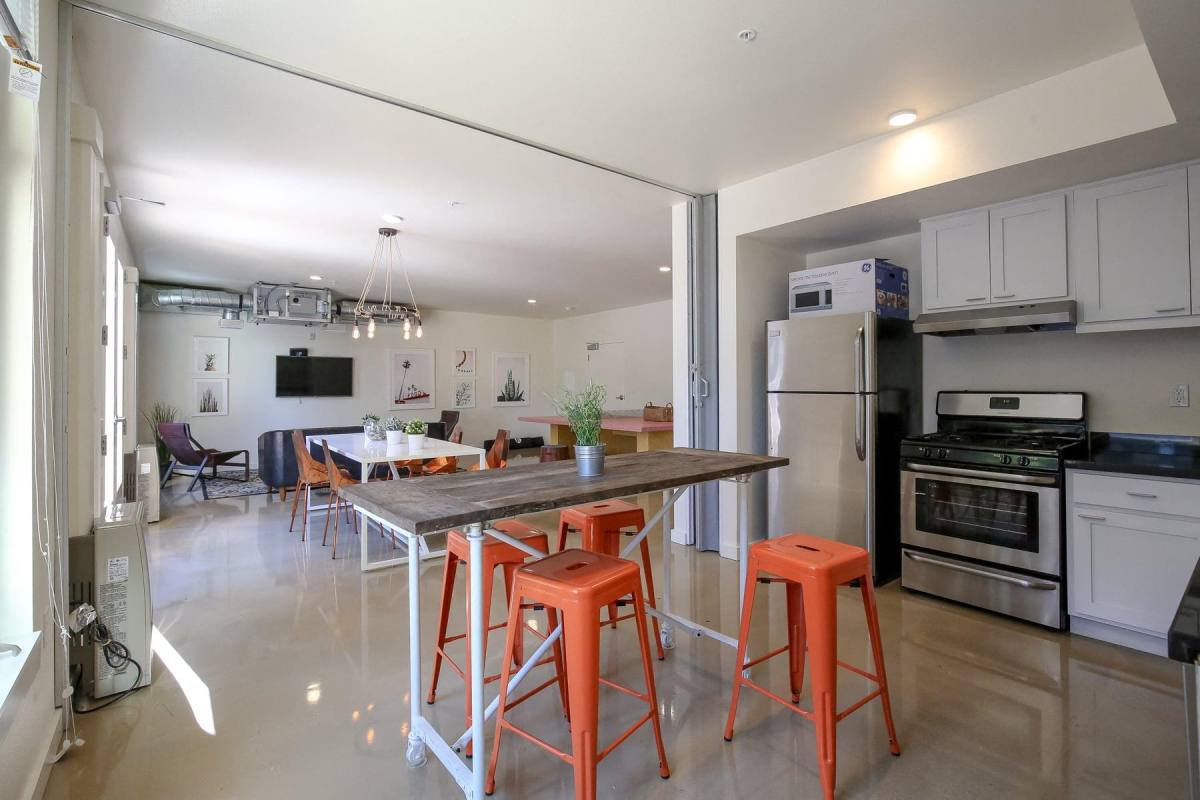 Apartment for rent at 3900 Adeline St, Emeryville, CA 94608