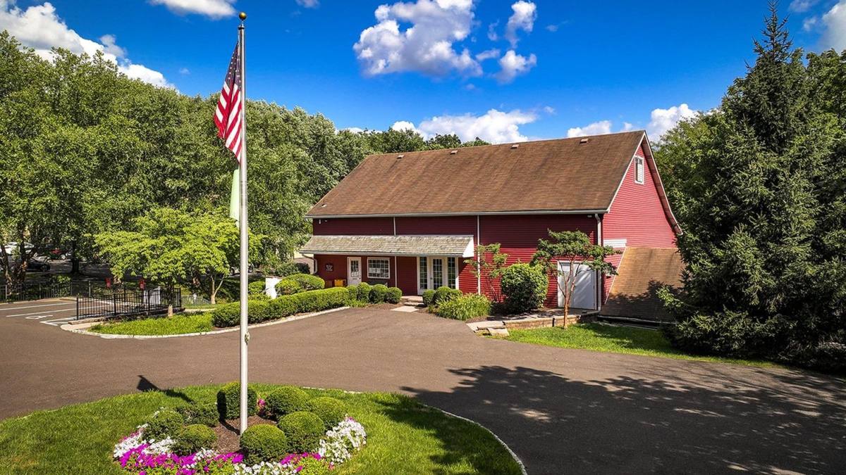 Apartment for rent at 365 Newtown Rd, Warminster, PA 18974