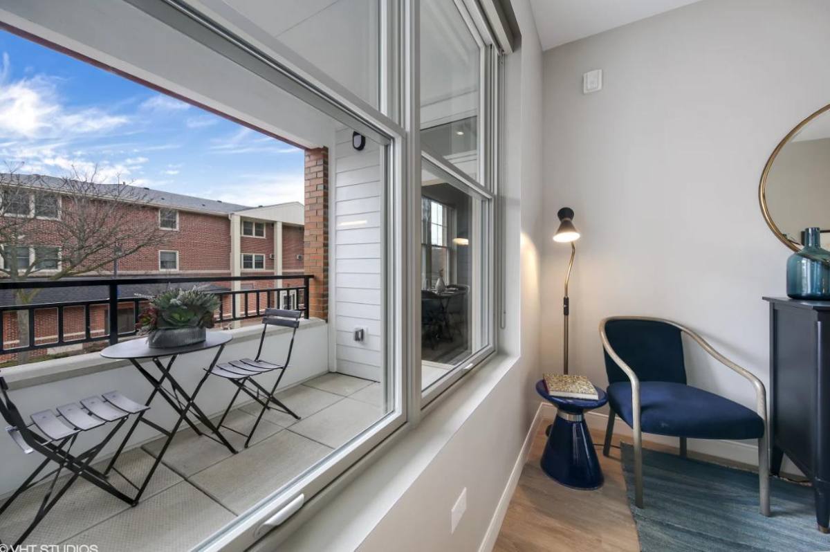 Apartment for rent at 229 Park Ave, Clarendon Hills, IL 60514