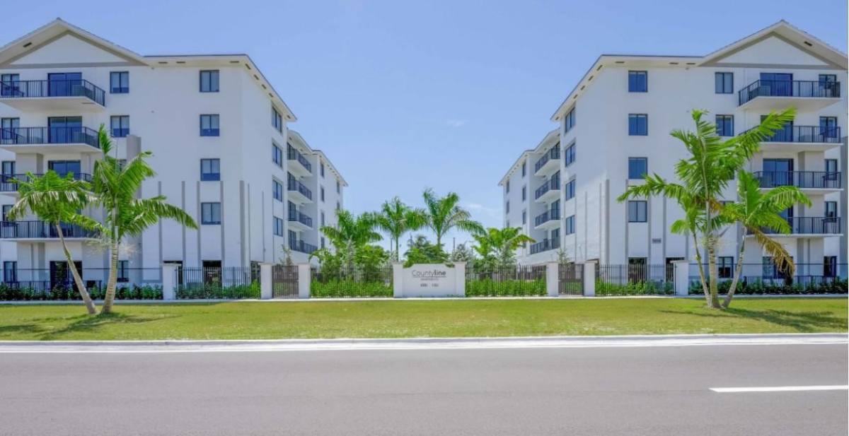 Apartment for rent at 1080 NE 215th St, Miami, FL 33179