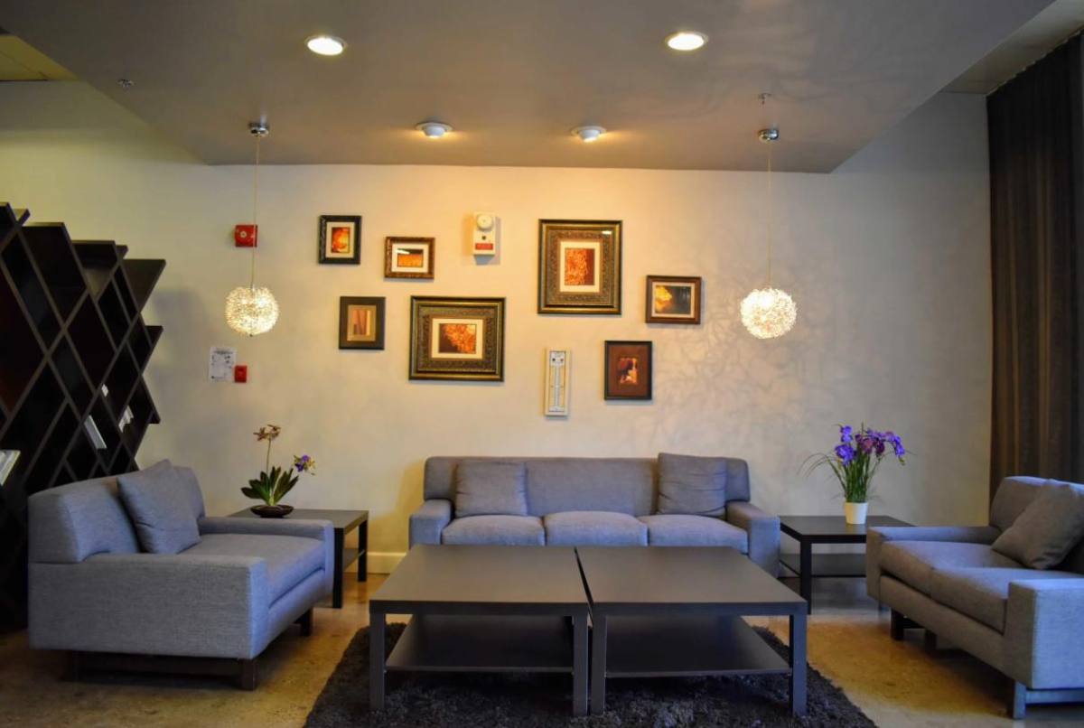 Apartment for rent at Hollywood Place, 7400 Hollywood Blvd, Los Angeles, CA 90046