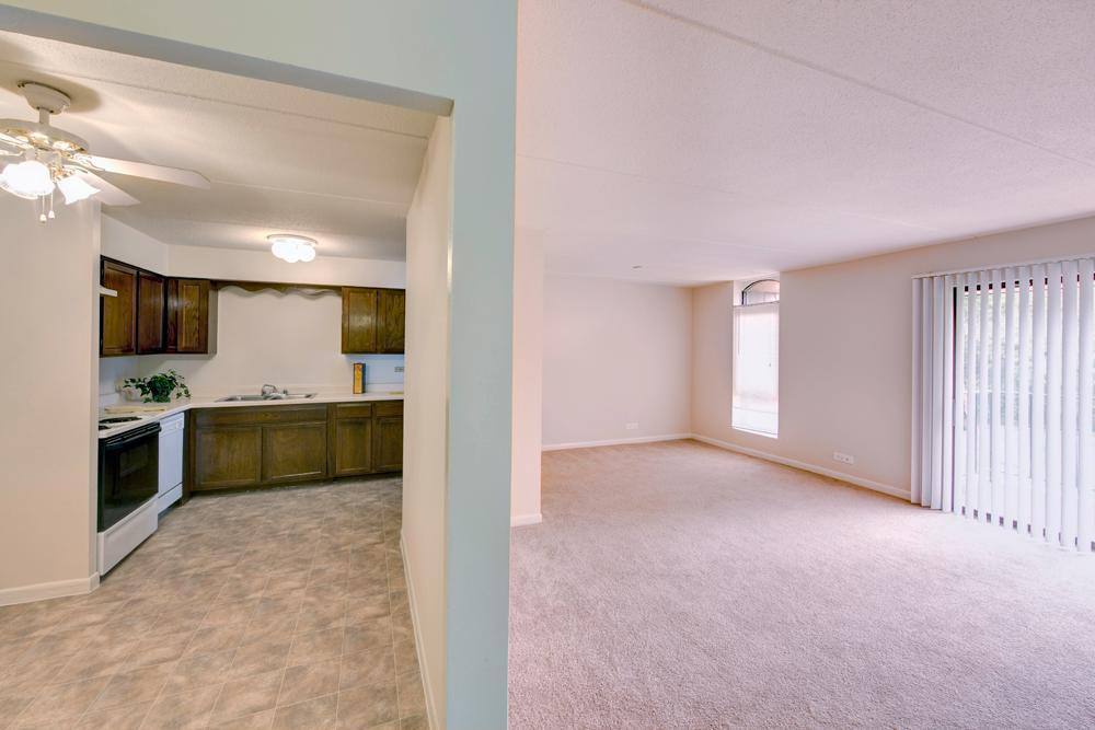 Apartment for rent at 2805 W Glen Flora Ave, Waukegan, IL 60085