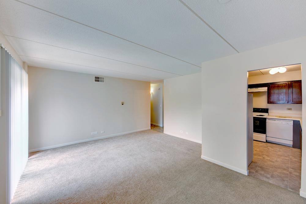 Apartment for rent at 2805 W Glen Flora Ave, Waukegan, IL 60085
