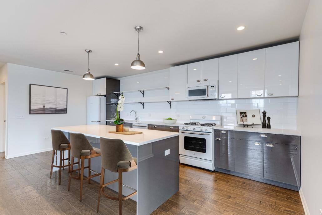 Apartment for rent at 115 Lake St, Libertyville, IL 60048