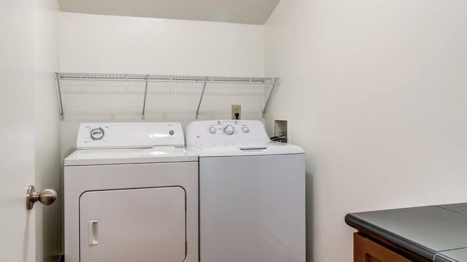 Townhouse for rent at The Bluffs at Mountain Park, 50 Kerr Parkway, Lake Oswego, OR 97035