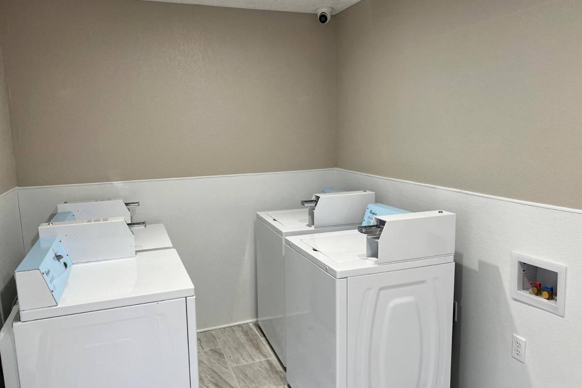 Townhouse for rent at The Pinnacle Apartment Homes, 146 Valley View Dr, Lewisville, TX 75067