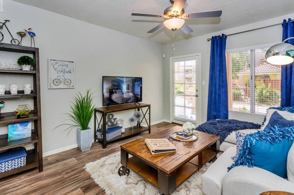 Apartment for rent at Alta North Central, 777 E Stella Lane, Phoenix, AZ 85014