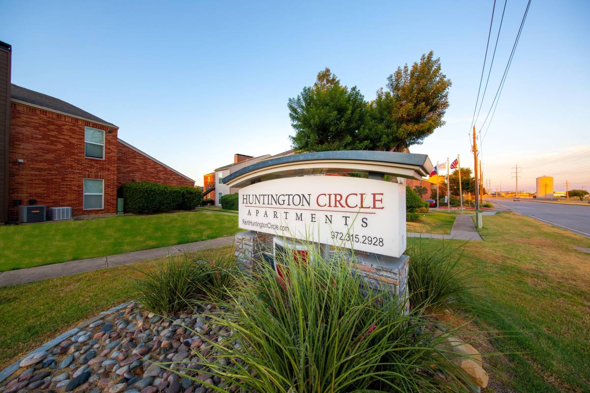 Apartment for rent at Huntington Circle, 409 W Round Grove Rd, Lewisville, TX 75067