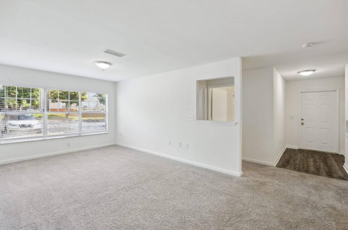 Apartment for rent at 151 Parkway N, Newnan, GA 30265