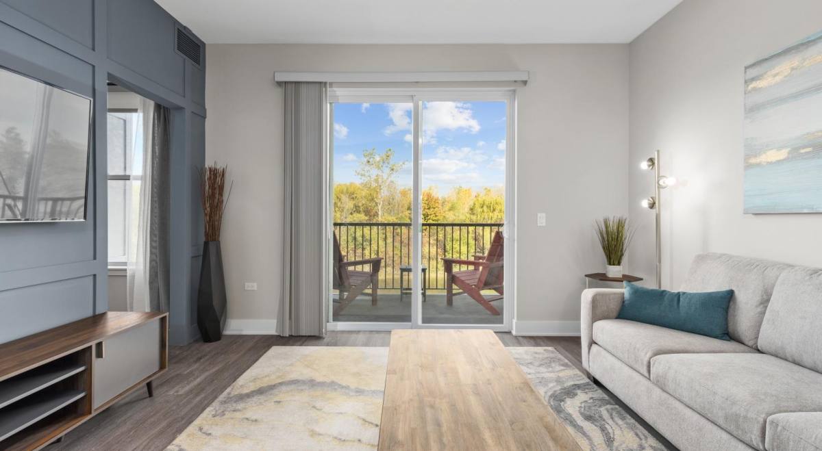 Apartment for rent at 18W070 Royce Blvd, Villa Park, IL 60181