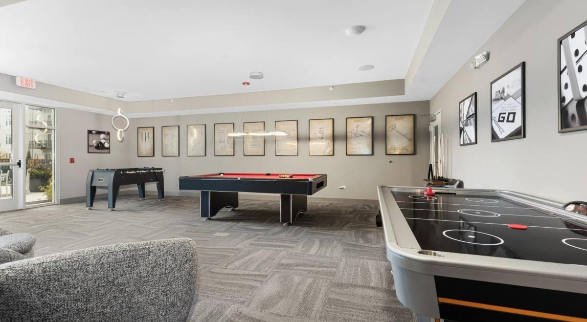 Apartment for rent at 18W070 Royce Blvd, Villa Park, IL 60181