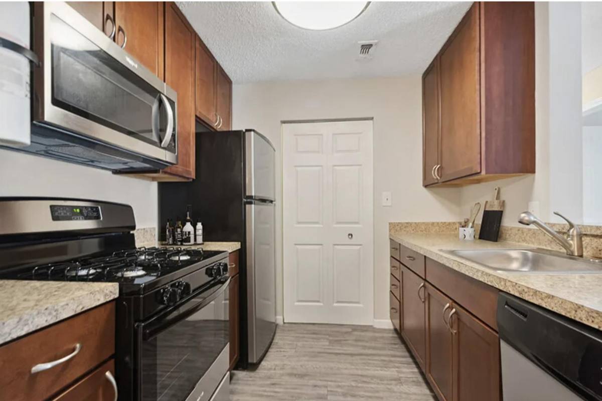 Apartment for rent at 100 Arbor Dr, Shrewsbury, MA 01545