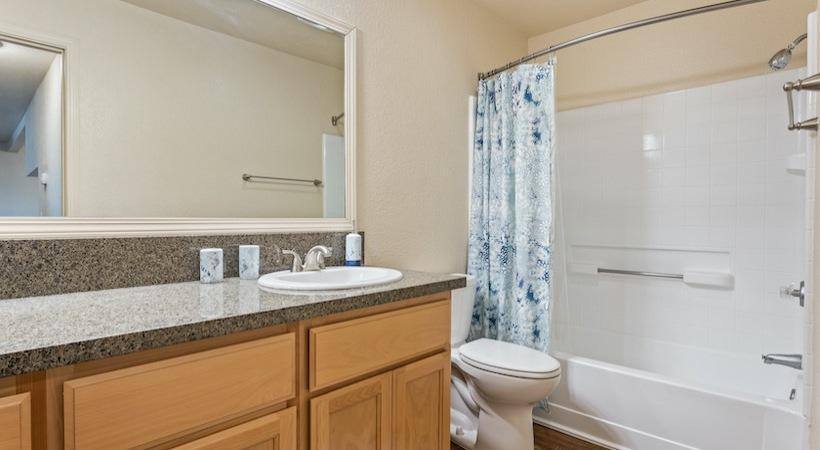Apartment for rent at Live Oak Apartment Homes, 1900 Oakdale Rd, Modesto, CA 95355