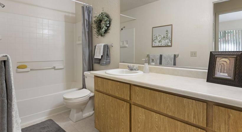 Apartment for rent at Live Oak Apartment Homes, 1900 Oakdale Rd, Modesto, CA 95355