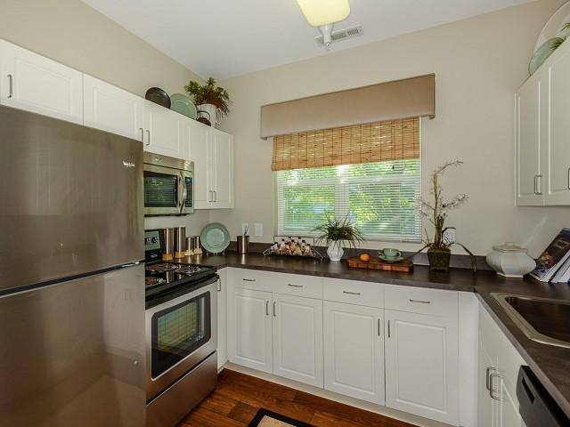 Apartment for rent at Endicott Green, 180 Newbury St, Danvers, MA 01923