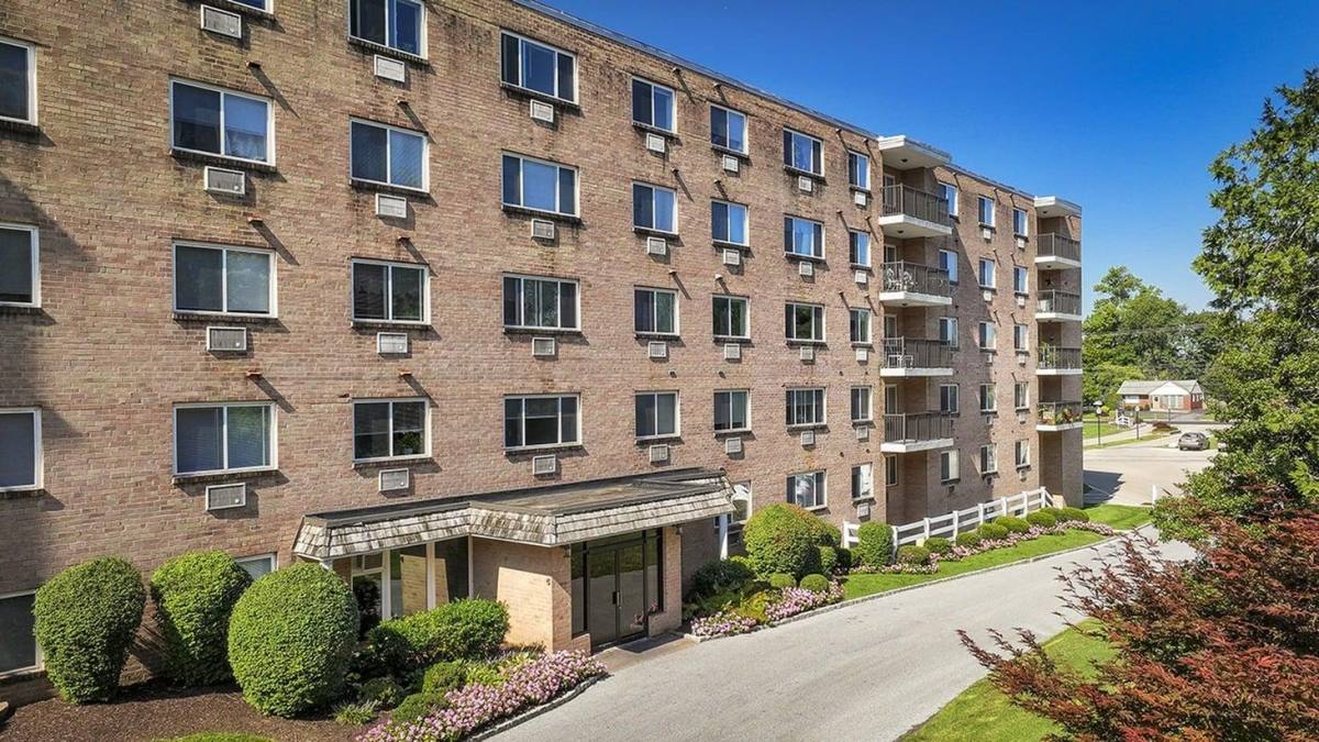 Apartment for rent at 2620 Dekalb Pike, Norristown, PA 19401