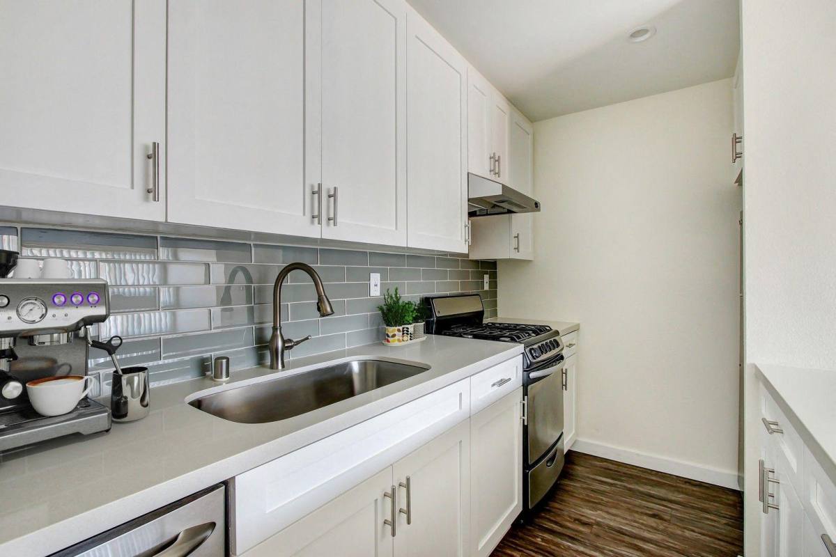 Apartment for rent at 14849 Vanowen St, Van Nuys, CA 91405