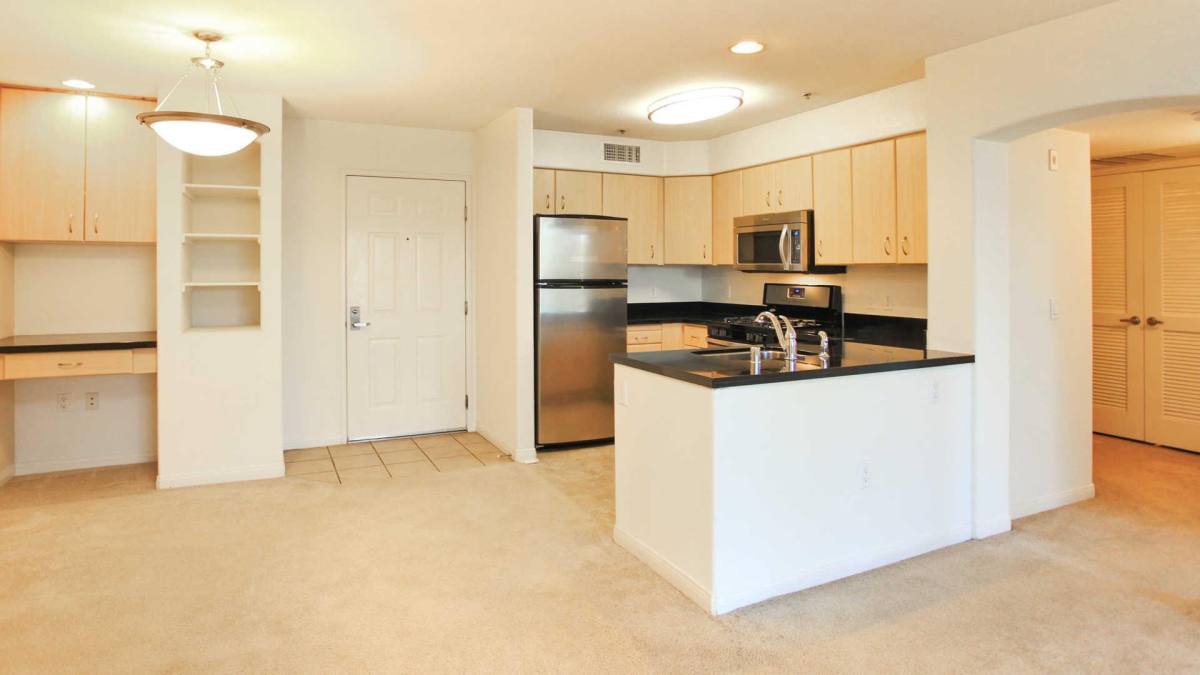 Apartment for rent at 3165 Sawtelle Blvd, Los Angeles, CA 90066