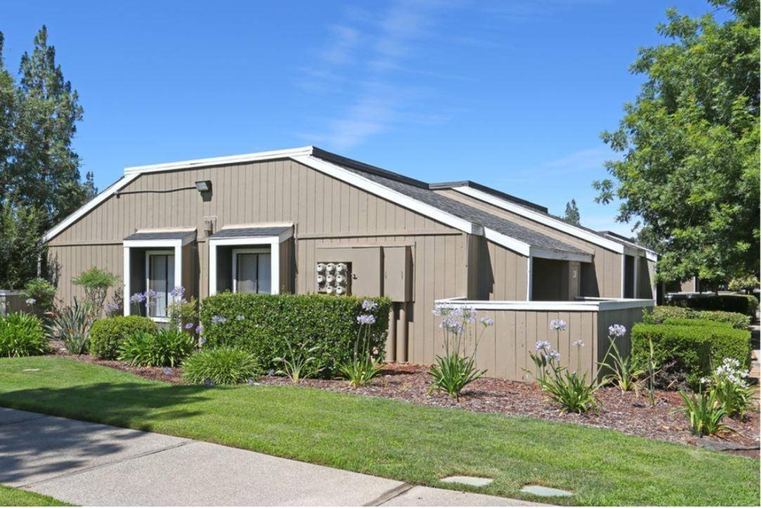 Apartment for rent at River Park Villas, 7625 N 1st St, Fresno, CA 93720