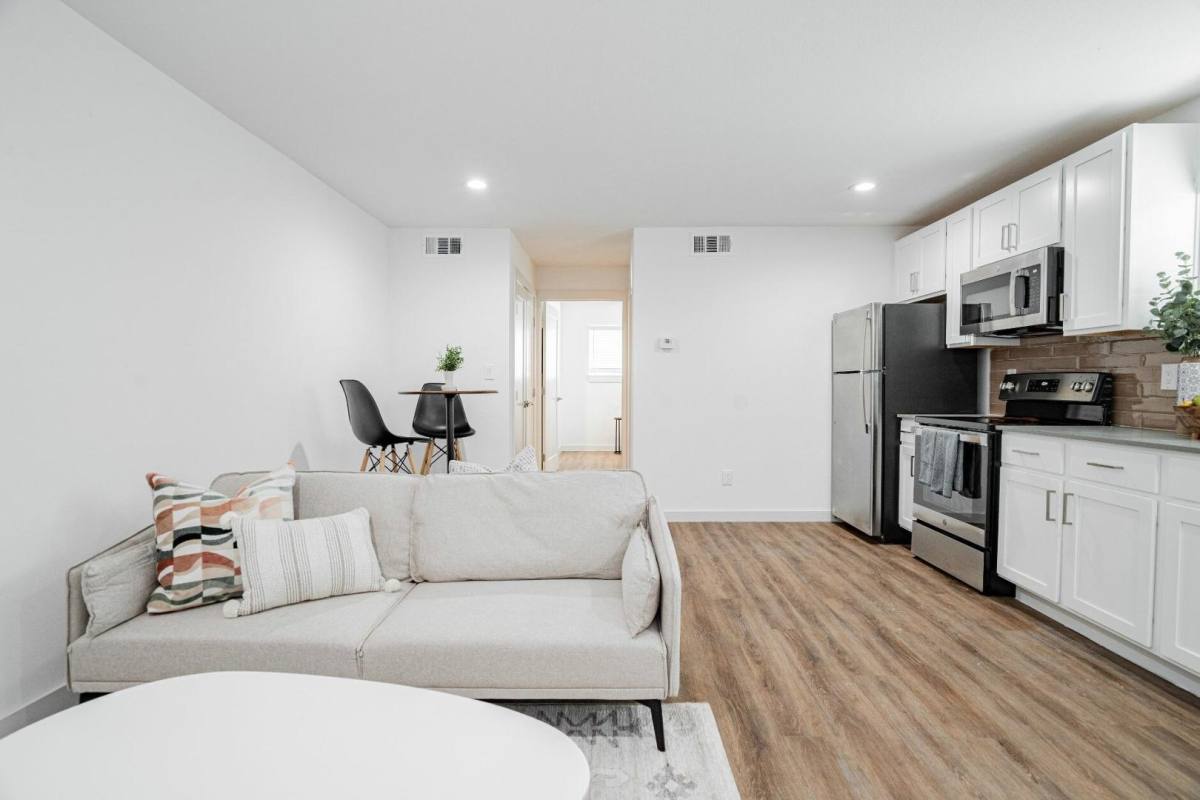 Apartment for rent at 125 E 8th St, Dallas, TX 75203